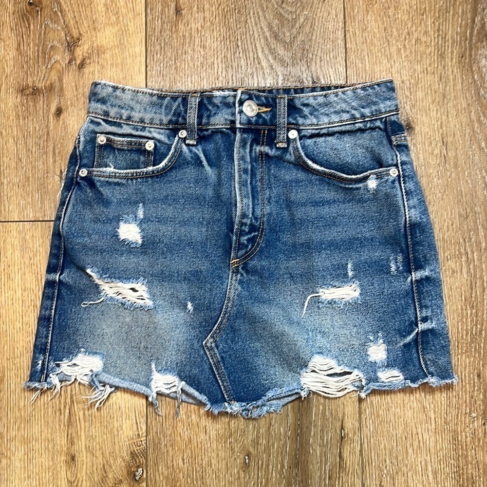 Zara Distressed Denim Mini Skirt Size XS